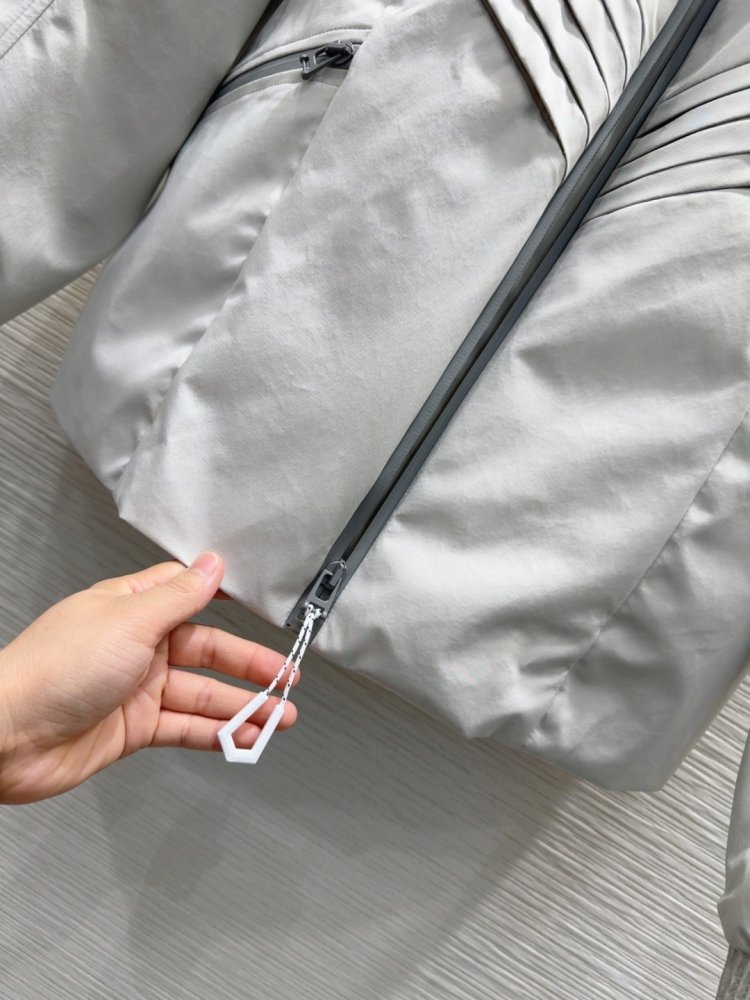 Куртка женская фото 4