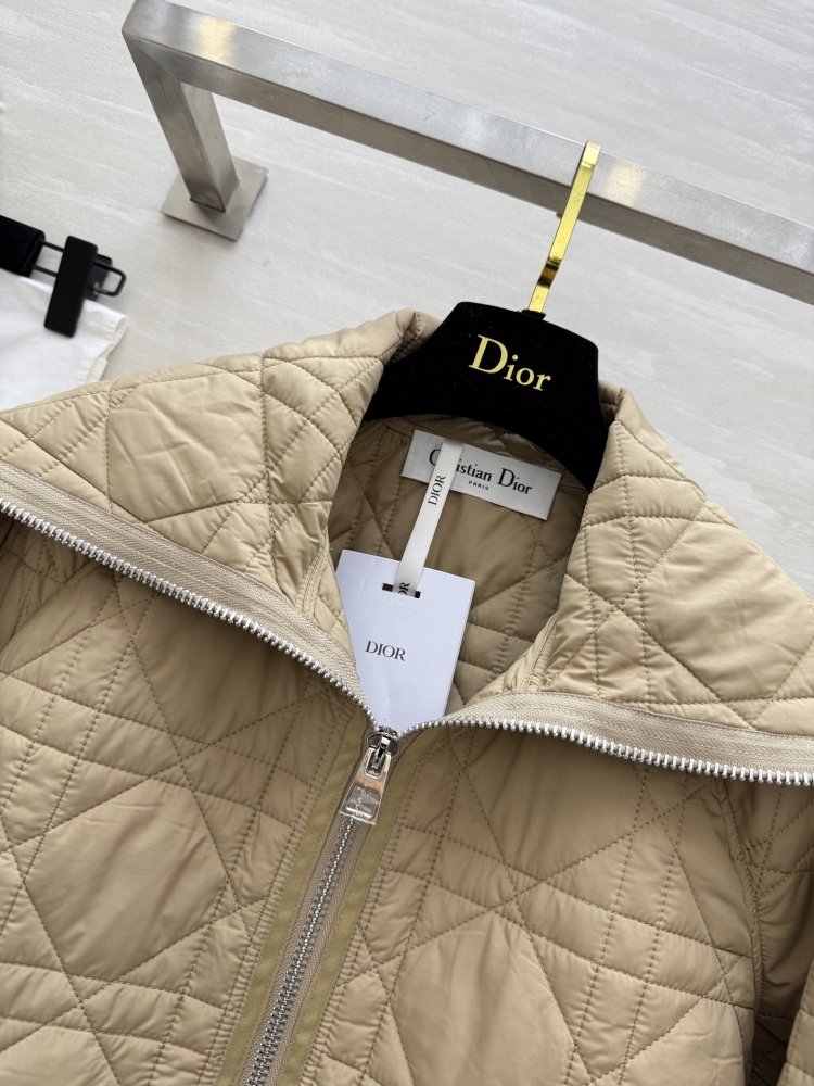 Куртка жіноча фото 4