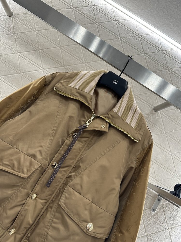 Куртка женская фото 4