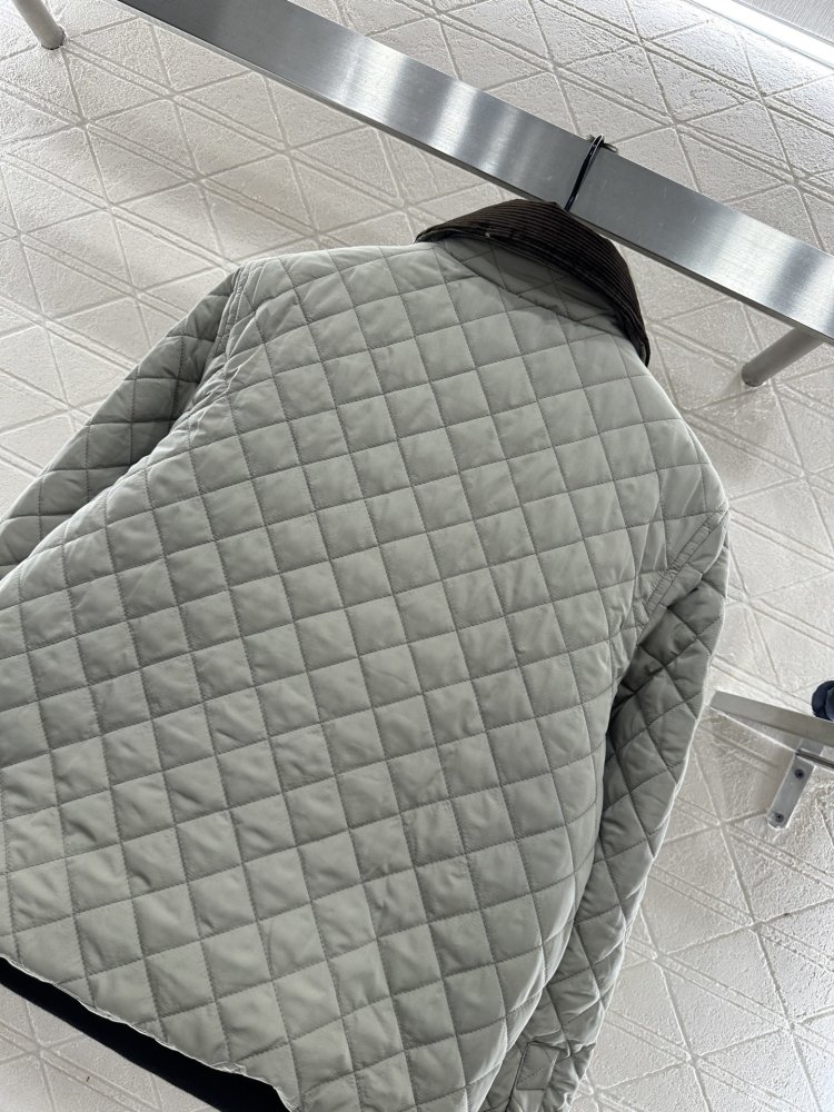 Куртка женская фото 4