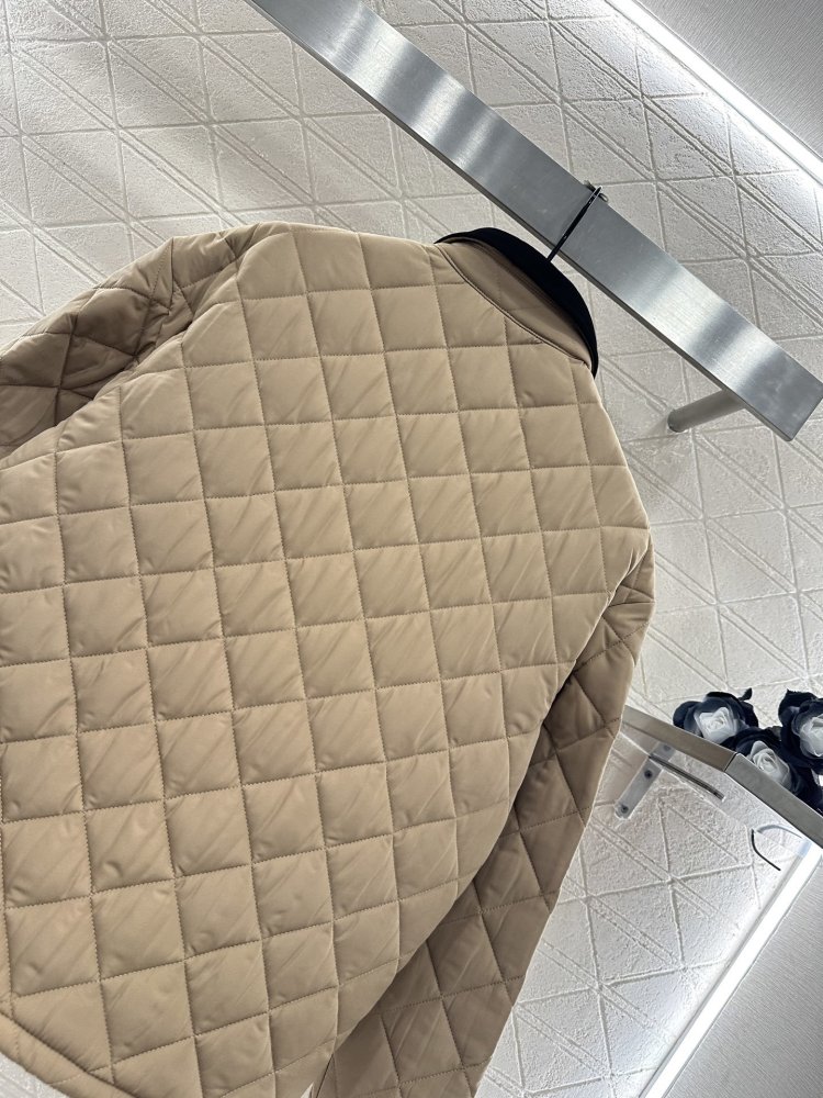 Куртка женская фото 4