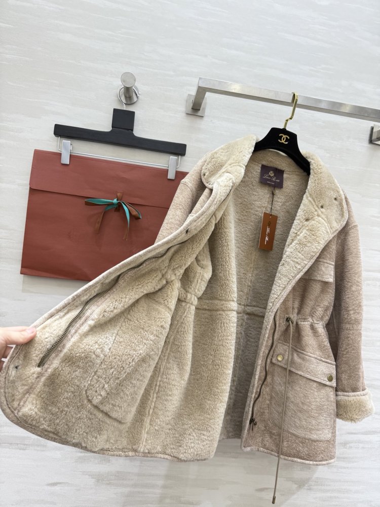 Куртка женская фото 4