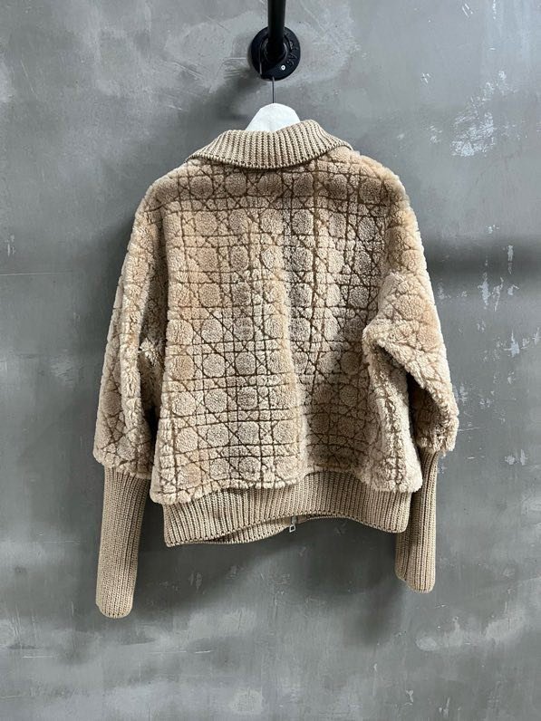 Куртка женская фото 5