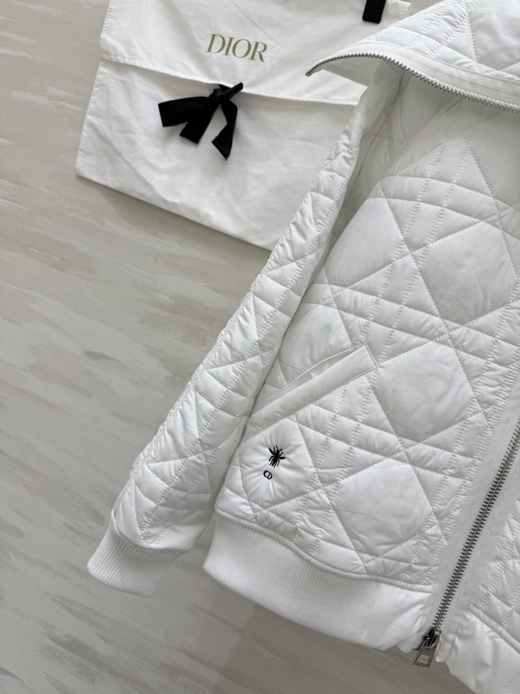 Куртка жіноча фото 5