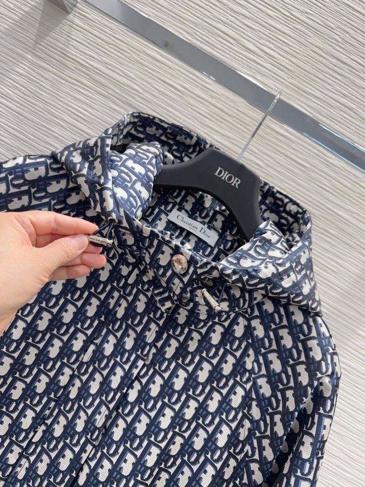 Куртка жіноча фото 5