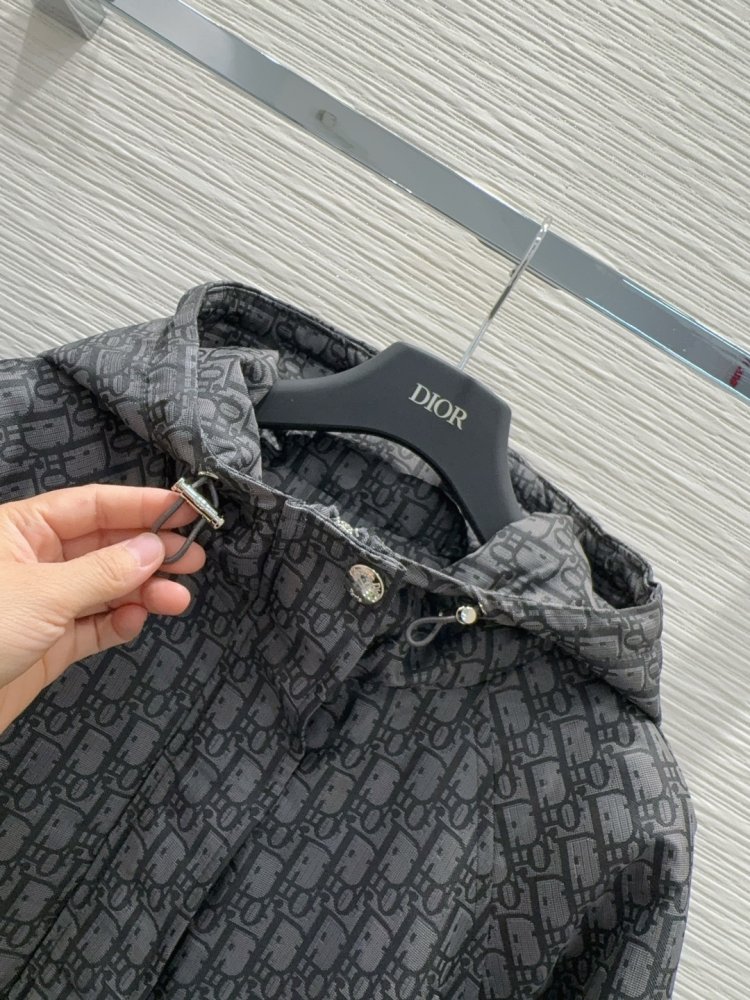 Куртка жіноча фото 5