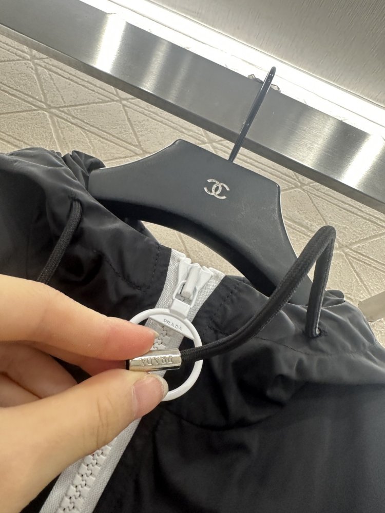 Куртка жіноча фото 6