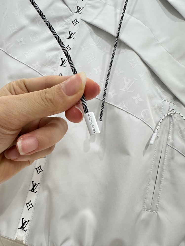 Куртка жіноча фото 6