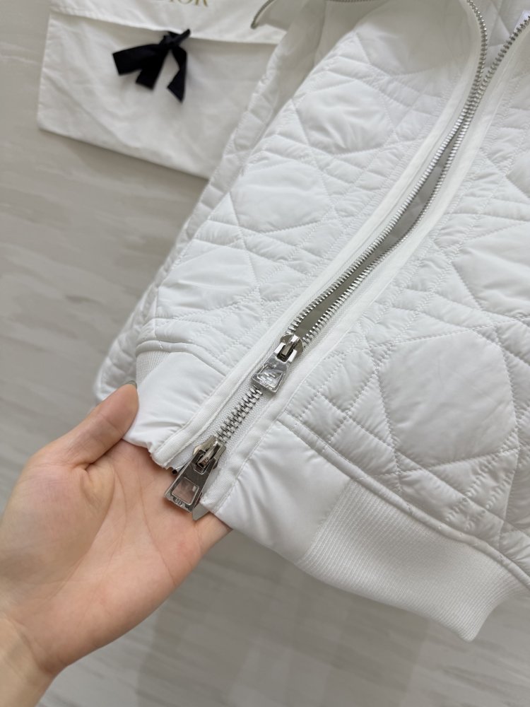 Куртка жіноча фото 6