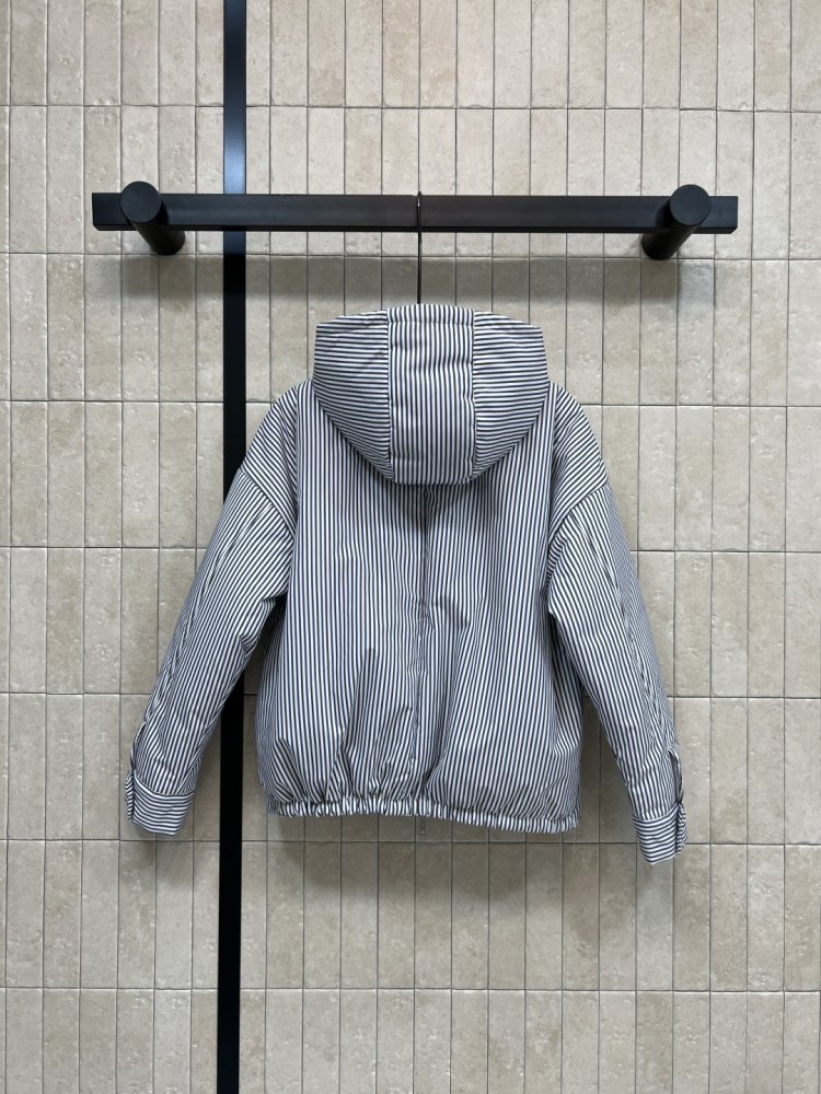 Куртка женская фото 7