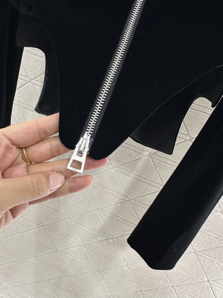 Куртка женская фото 8