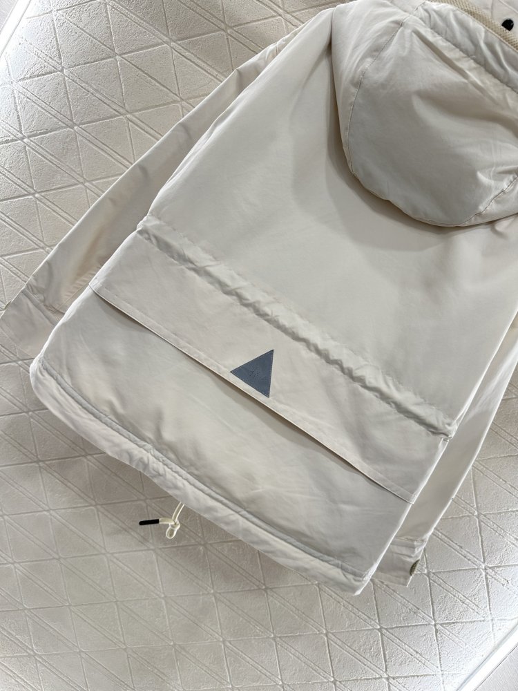 Куртка жіноча фото 8