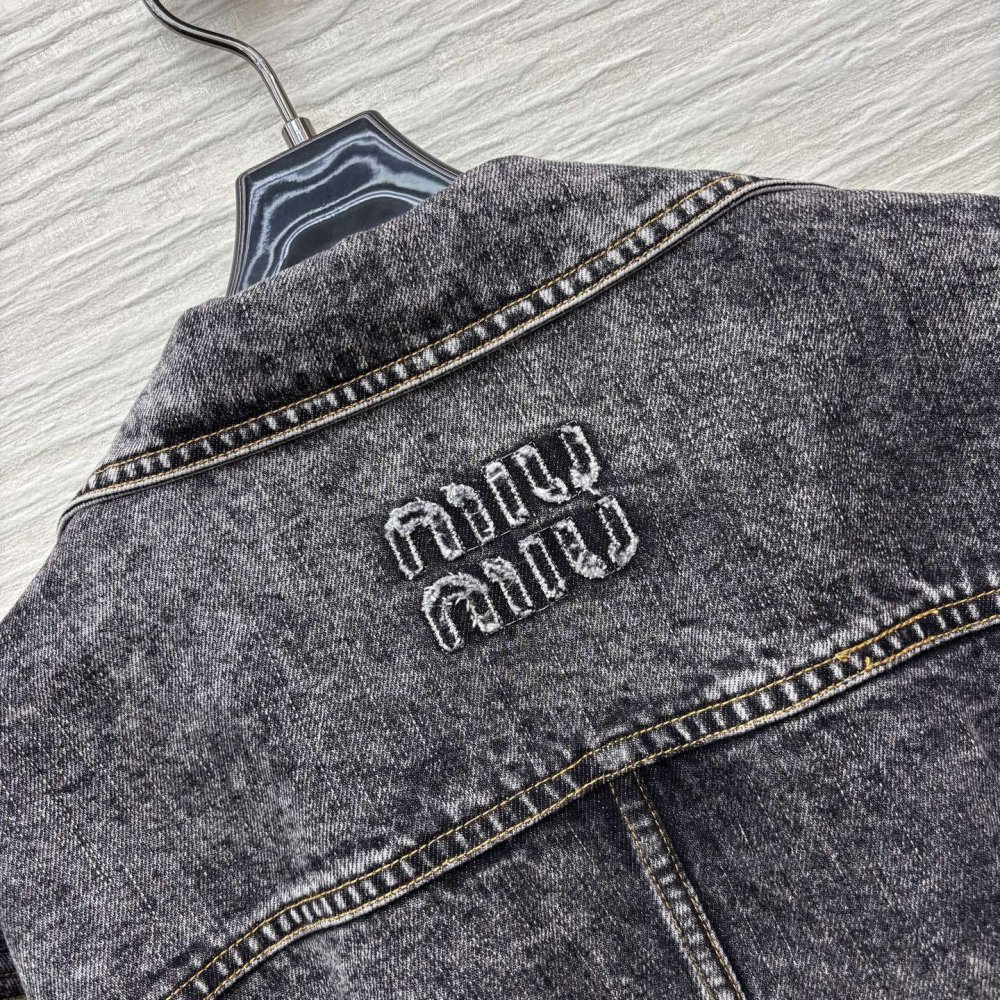 Куртка жіноча фото 8