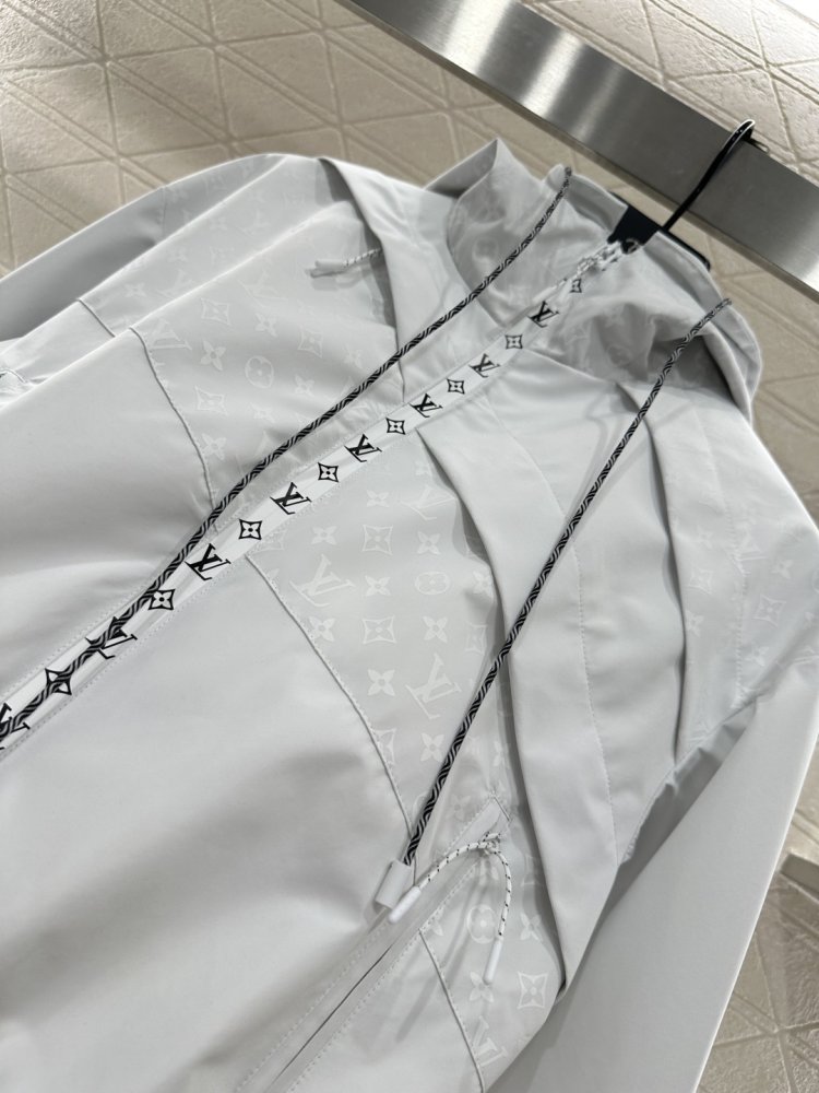 Куртка жіноча фото 8