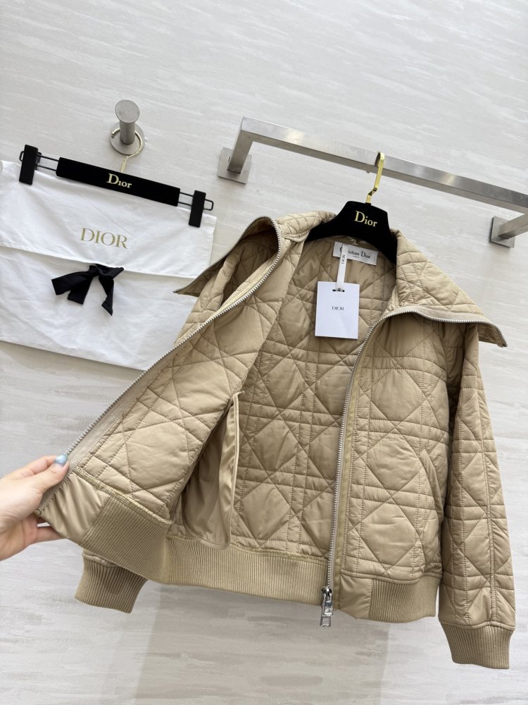 Куртка жіноча фото 8