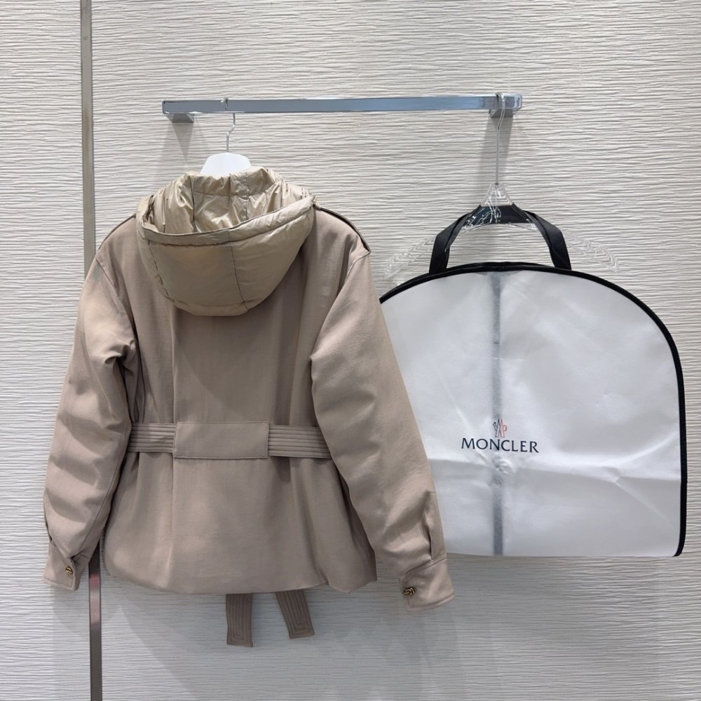 Куртка жіноча фото 9