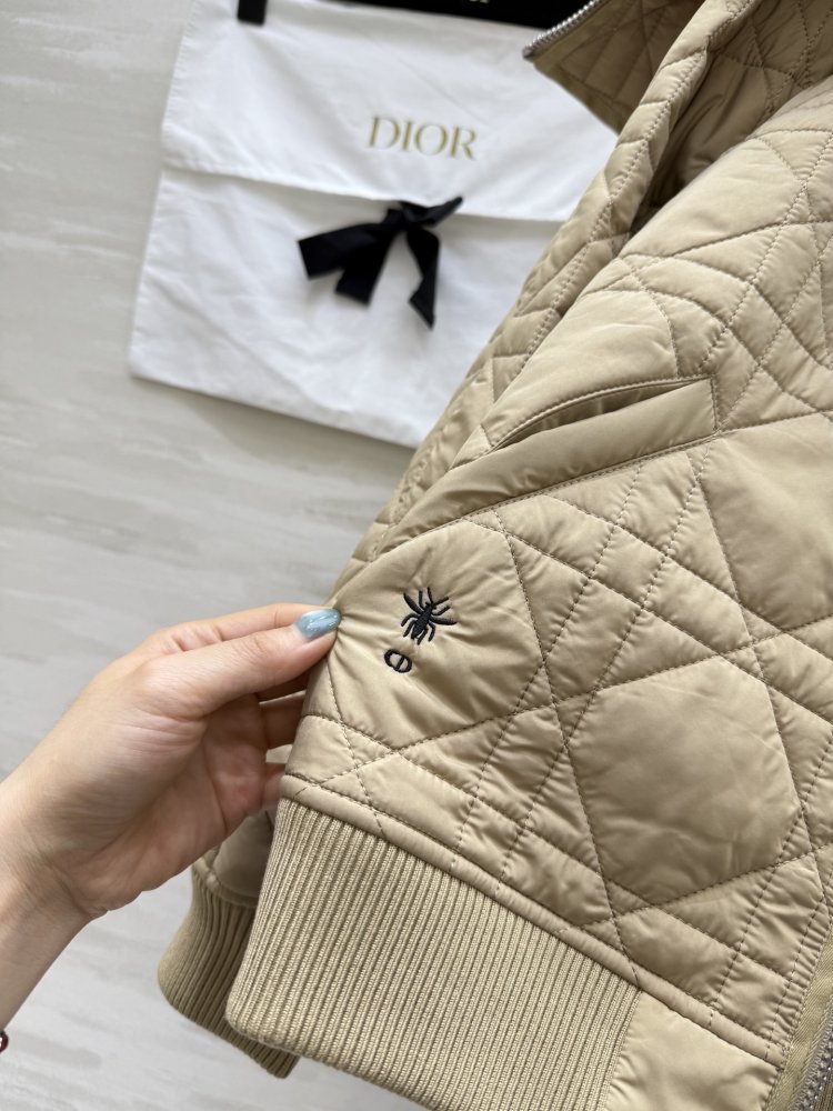 Куртка жіноча фото 9