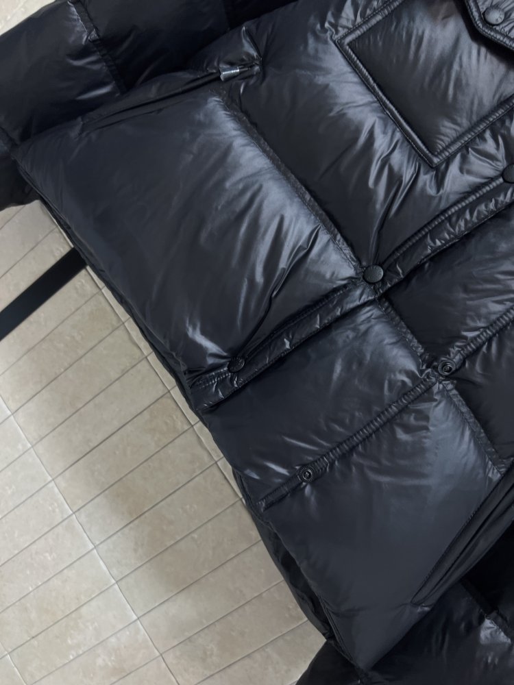 Куртка зимняя с капюшоном фото 4