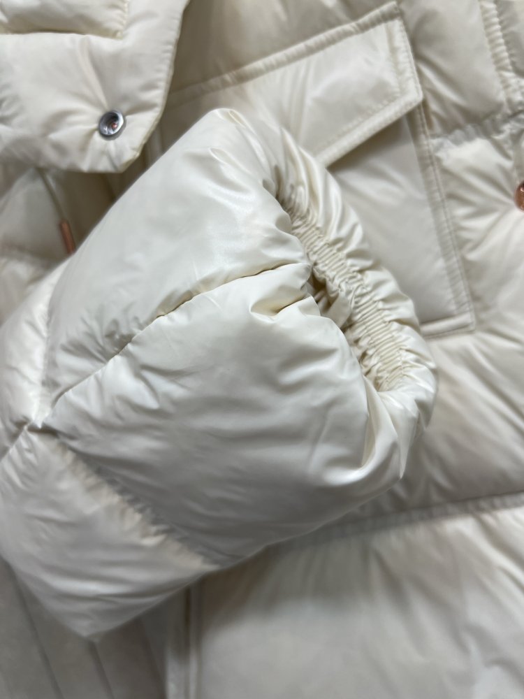 Куртка зимняя с капюшоном фото 5