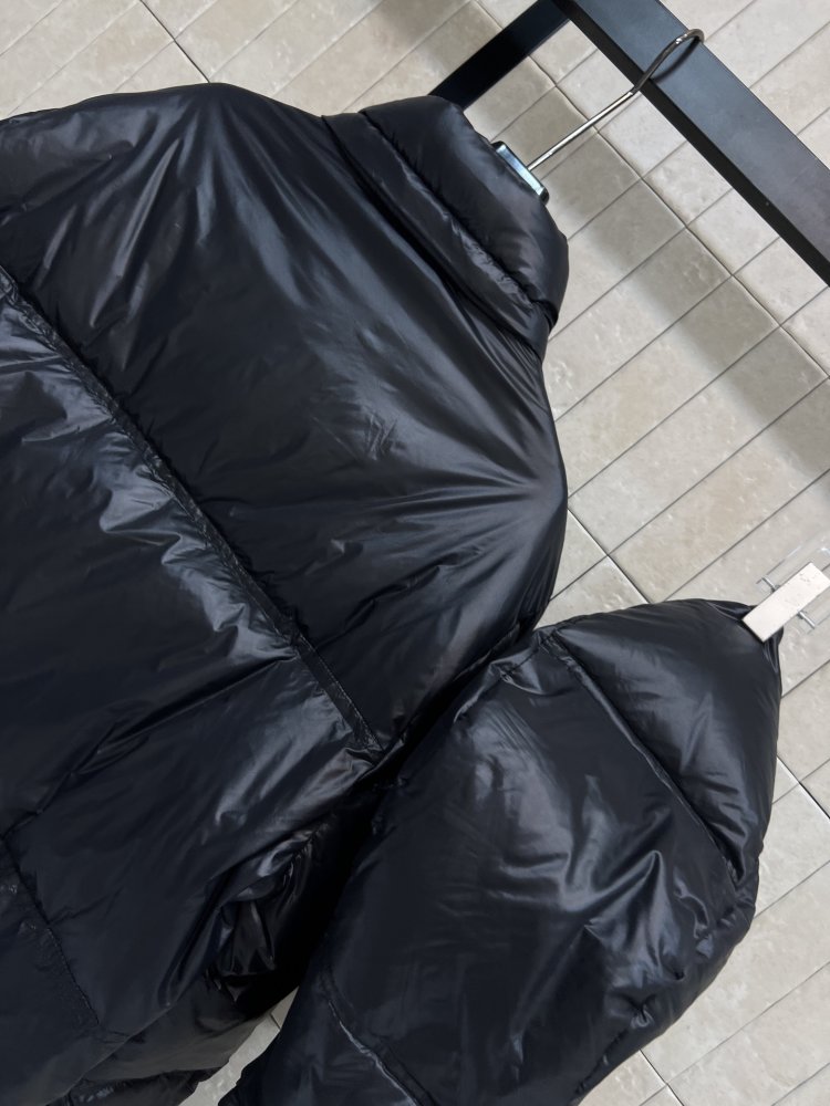 Куртка зимняя с капюшоном фото 8