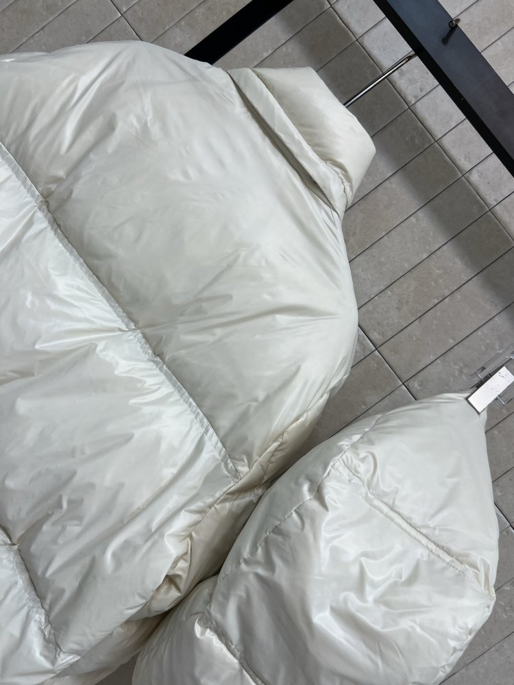 Куртка зимняя с капюшоном фото 8