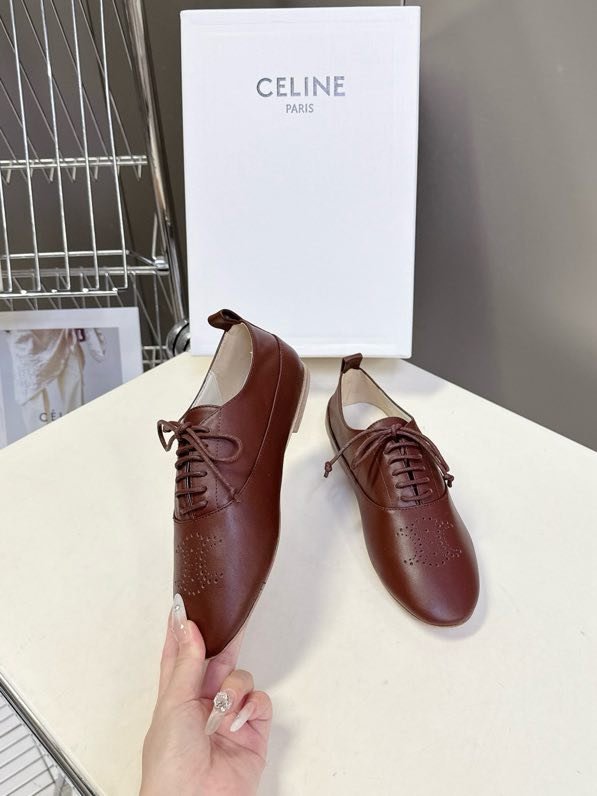 Кжаные туфлі на шнурівці жіночі