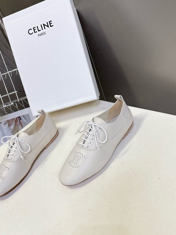 Кжаные туфли на шнуровке женские фото 2