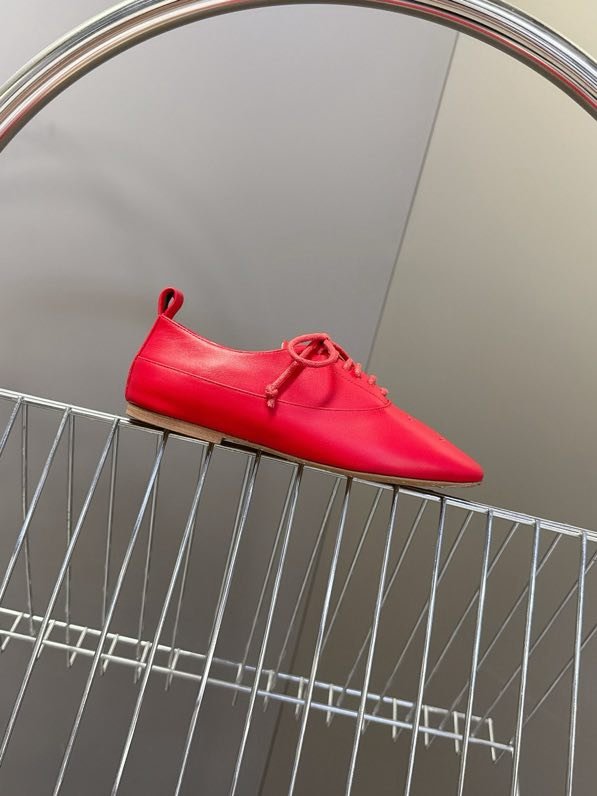 Шкіряні туфлі на шнурівці жіночі фото 4