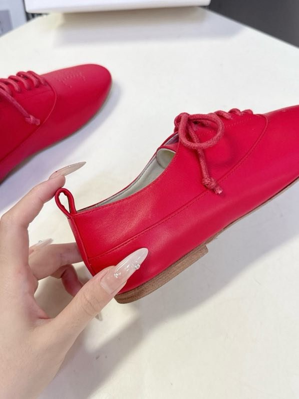 Шкіряні туфлі на шнурівці жіночі фото 6