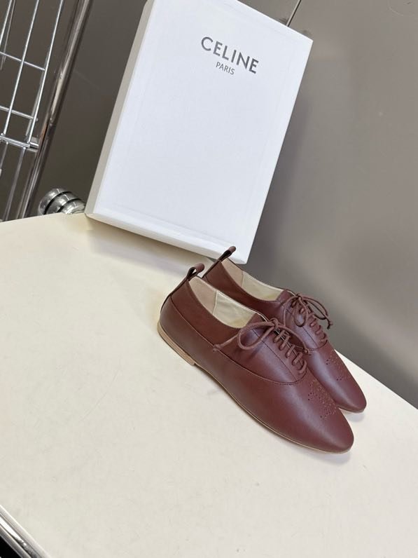 Кжаные туфлі на шнурівці жіночі фото 8