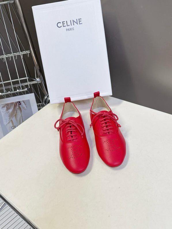 Шкіряні туфлі на шнурівці жіночі фото 8