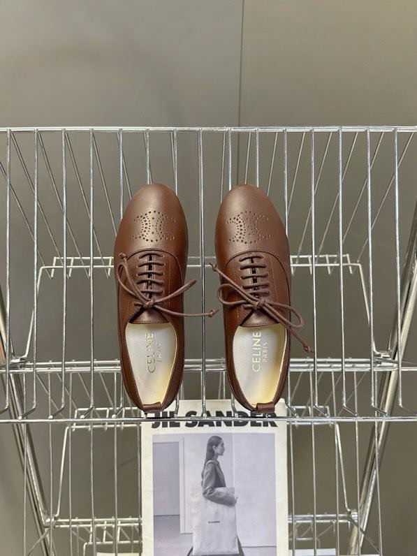 Кжаные туфлі на шнурівці жіночі фото 9