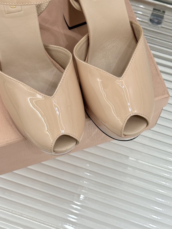 Lac sandals on platform and massive heel from gold logo фото 7
