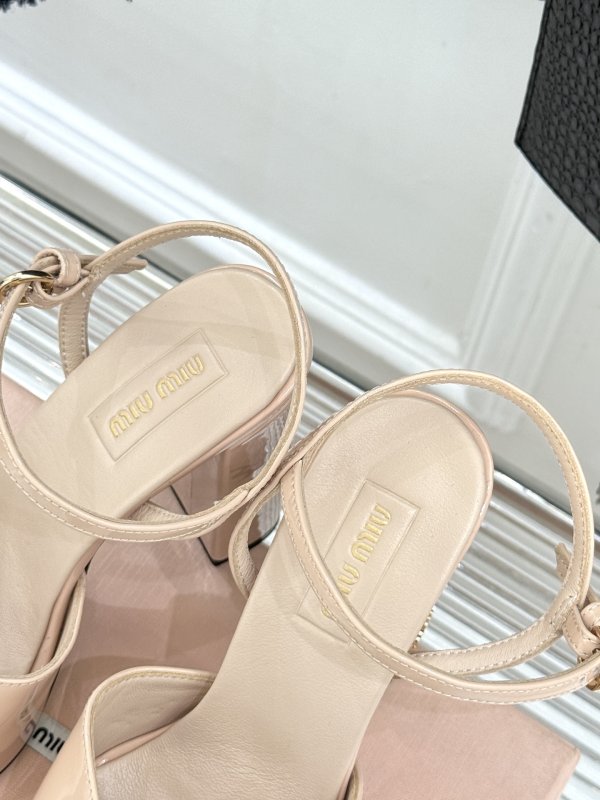 Lac sandals on platform and massive heel from gold logo фото 8