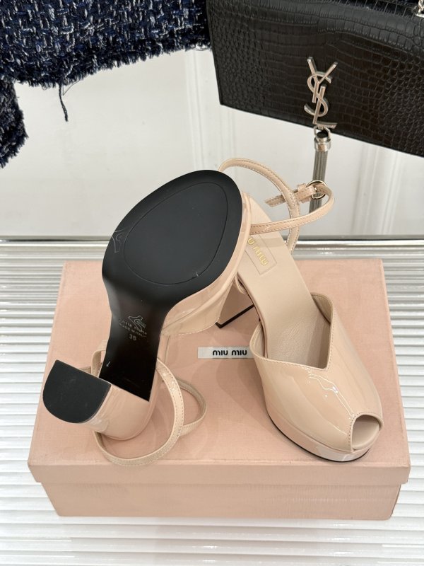 Lac sandals on platform and massive heel from gold logo фото 9