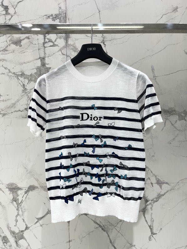 Linen T-shirt from short sleeve