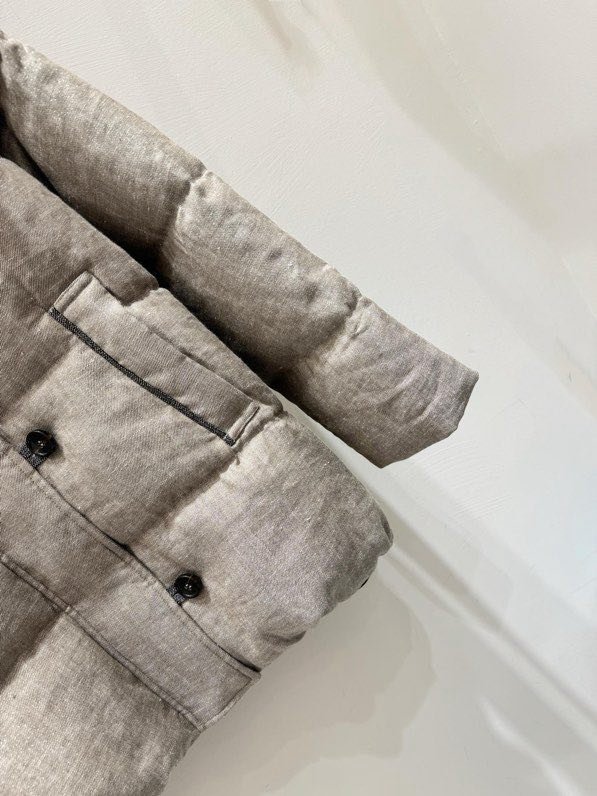 Льняная куртка пуховик с воротником стойкой и капюшоном фото 5