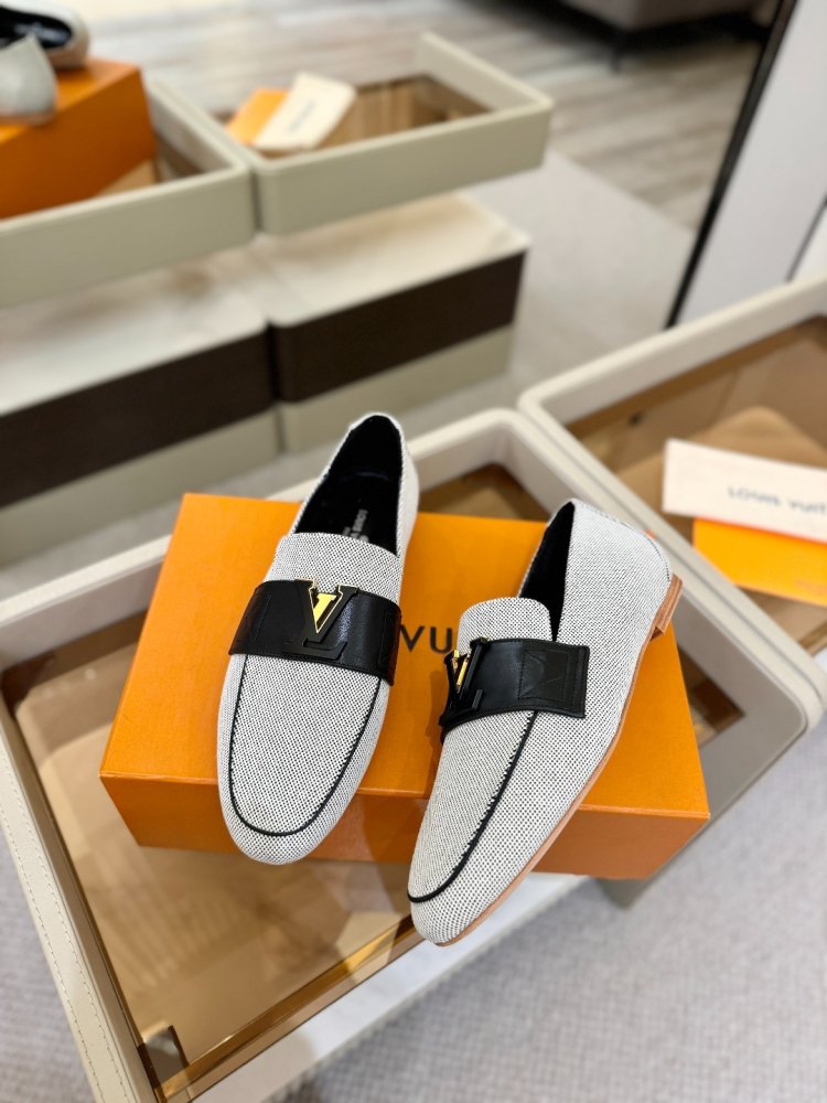 Лоферы of textiles from contrast leather insert and gold logo