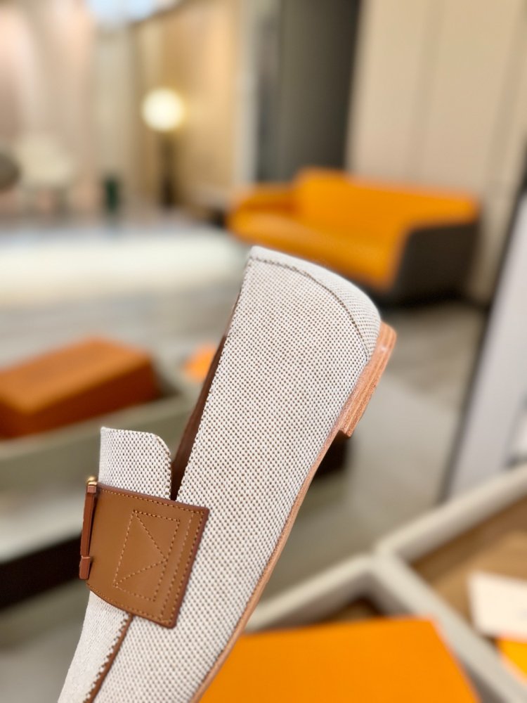 Лоферы of textiles from contrast leather insert and gold logo фото 7