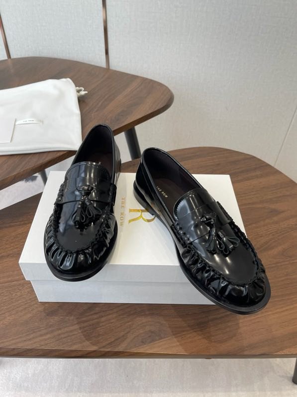 Лоферы кожаные с плиссировкой фото 3