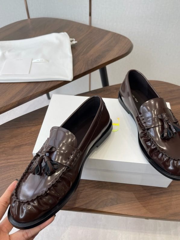 Лоферы кожаные с плиссировкой фото 4