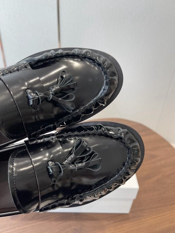 Лоферы кожаные с плиссировкой фото 4