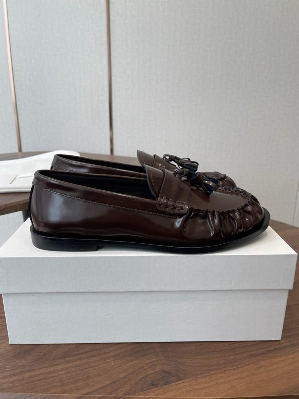 Лоферы кожаные с плиссировкой фото 6