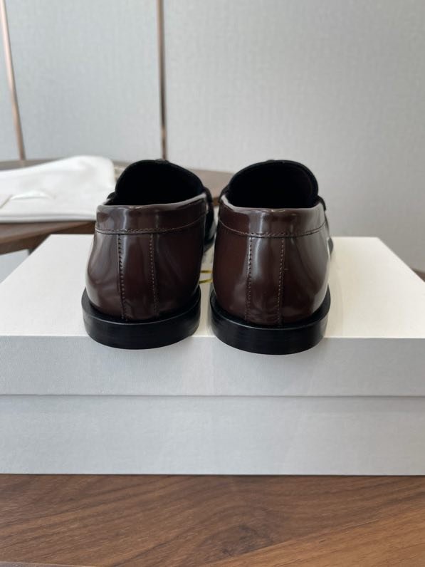 Лоферы кожаные с плиссировкой фото 9