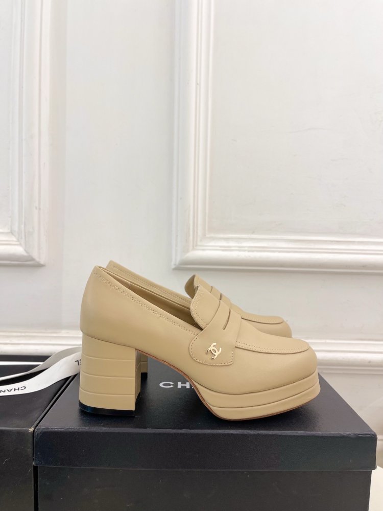 Лоферы leather women's on high heel