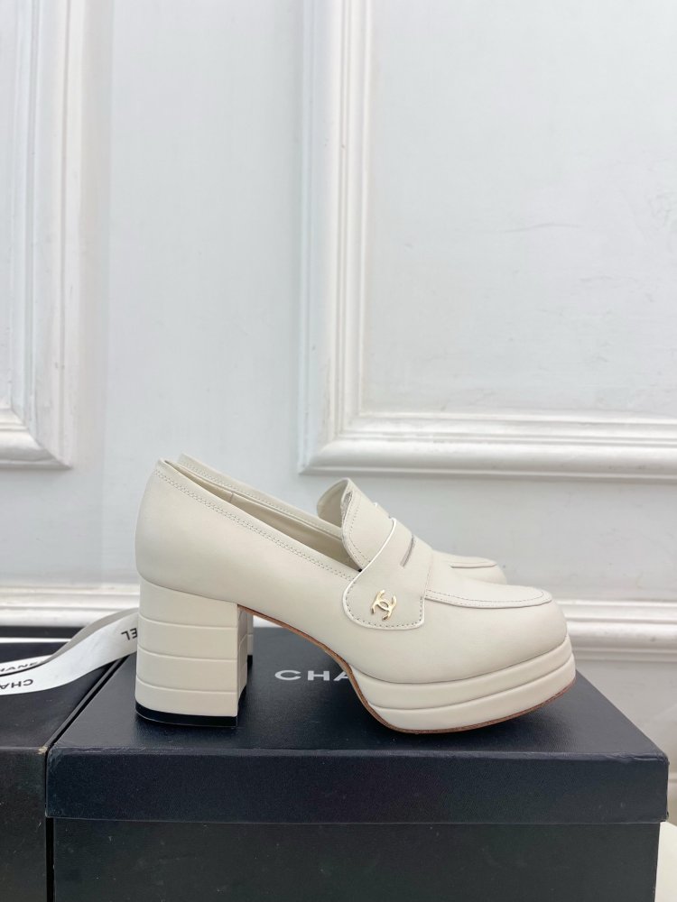 Лоферы leather women's on high heel