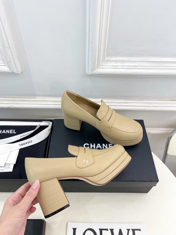 Лоферы leather women's on high heel фото 3