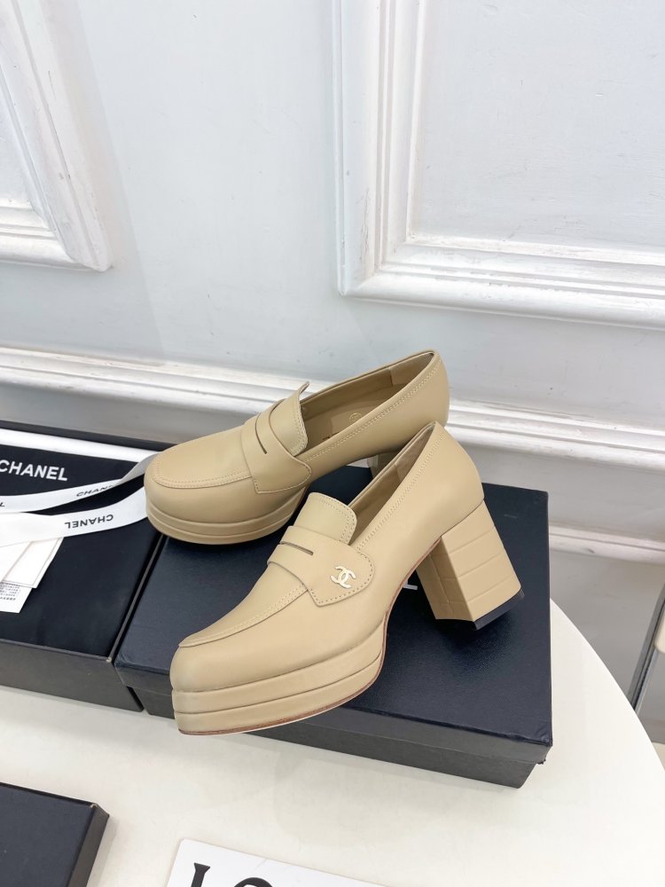 Лоферы leather women's on high heel фото 4