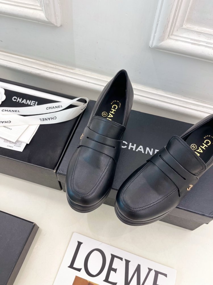 Лоферы leather women's on high heel фото 6