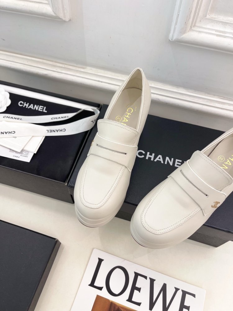 Лоферы leather women's on high heel фото 7